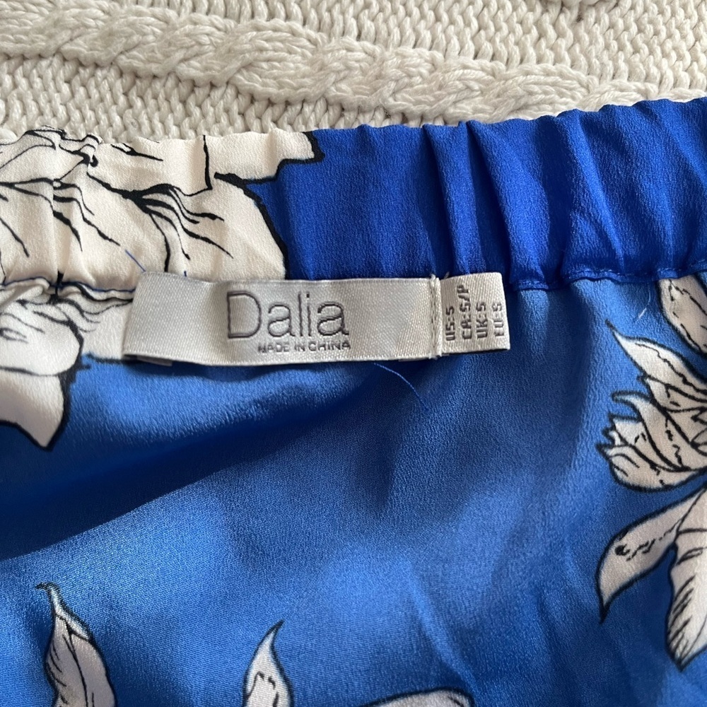 Dalia Designer Royal Blue Floral Print Off the Shoulder Women’s Size Small - Picture 12 of 14
